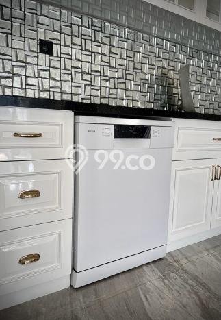Siap Huni Rumah Mewah 5 Kamar di BSD Dekat ke Mana Pun Siap Huni Rumah Mewah 5 Kamar di BSD Dekat ke Mana Pun