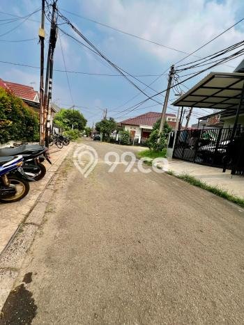 Rumah Luas Asri 4 KT Siap Pakai di BSD Nusaloka Tangerang Rumah Luas Asri 4 KT Siap Pakai di BSD Nusaloka Tangerang