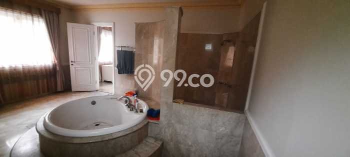 Hot Offer Hunian Mewah Ideal dan Luas di BSD, Tangerang Selatan Hot Offer Hunian Mewah Ideal dan Luas di BSD, Tangerang Selatan
