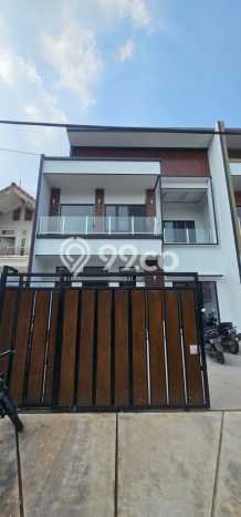 Rumah Luxury Modern Tanpa Renovasi di BSD Tangerang Rumah Luxury Modern Tanpa Renovasi di BSD Tangerang
