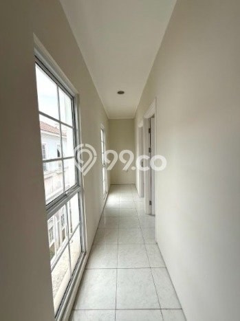 For Sale Rumah 4 Kamar Lokasi Ideal Bagus dan Strategis di BSD For Sale Rumah 4 Kamar Lokasi Ideal Bagus dan Strategis di BSD