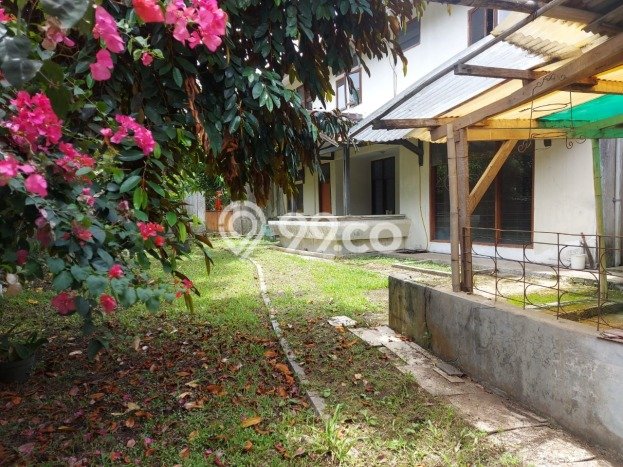Rumah Mewah LB 500m2 Siap Huni Desain Elegan di Lembang, Bandung Rumah Mewah LB 500m2 Siap Huni Desain Elegan di Lembang, Bandung