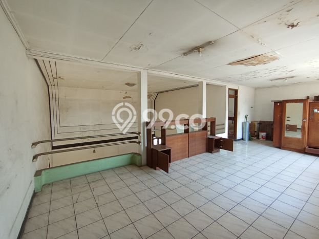 LOKASI BISNIS! Komersial Disewakan di Buah Batu, Luas 520m², Akses Utama LOKASI BISNIS! Komersial Disewakan di Buah Batu, Luas 520m², Akses Utama