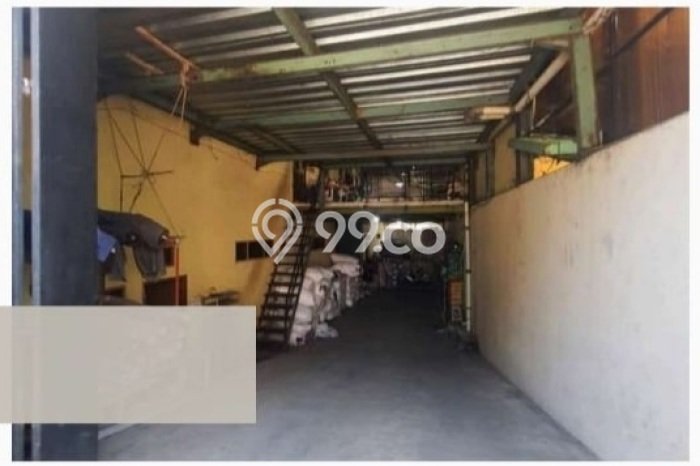 LOKASI STRATEGIS! Gudang Kawasan Arcamanik, Luas 901m², Pusat Komersial LOKASI STRATEGIS! Gudang Kawasan Arcamanik, Luas 901m², Pusat Komersial