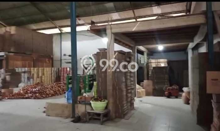 Dijual Gudang di , Luas 1300m2m², Area Komersial, Akses Strategis Dijual Gudang di , Luas 1300m2m², Area Komersial, Akses Strategis