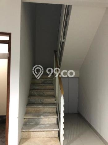 For Sale Hunian Rumah Terawat 5 KT di Pondok Hijau, Bandung For Sale Hunian Rumah Terawat 5 KT di Pondok Hijau, Bandung