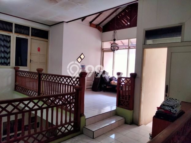 Rumah 6 Kamar Tidur Akses Strategis di Kawasan Elite Regol, Bandung Rumah 6 Kamar Tidur Akses Strategis di Kawasan Elite Regol, Bandung