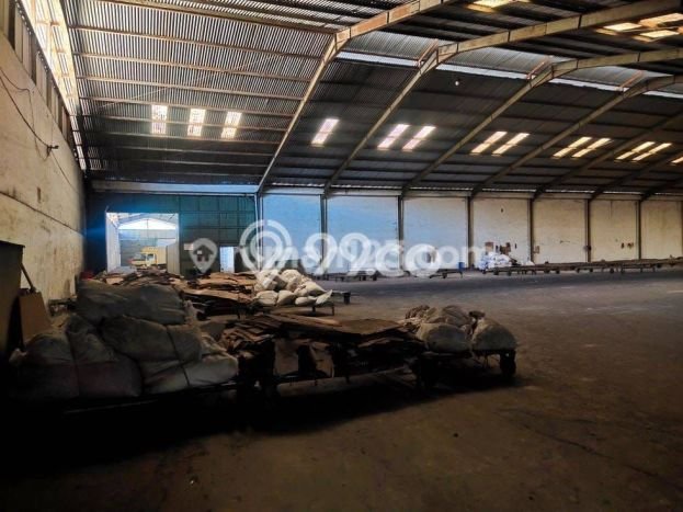 KAWASAN BISNIS! Gudang di Majalaya, Luas 16000m², Jalan Raya KAWASAN BISNIS! Gudang di Majalaya, Luas 16000m², Jalan Raya