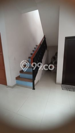 Rumah Strategis dengan Luas Tanah 95m2m² dan Luas Bangunan 180m2m² di Kawasan , Bandung Rumah Strategis dengan Luas Tanah 95m2m² dan Luas Bangunan 180m2m² di Kawasan , Bandung
