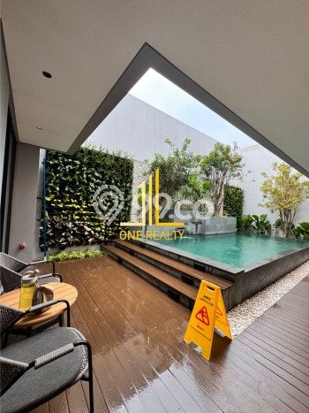 Rumah Modern 4 Kamar Terawat di Kompleks Cluster Summarecon Bandung, Bandung Rumah Modern 4 Kamar Terawat di Kompleks Cluster Summarecon Bandung, Bandung