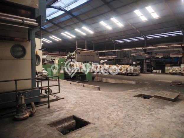 KAWASAN BISNIS! Gudang di Majalaya, Luas 16000m², Jalan Raya KAWASAN BISNIS! Gudang di Majalaya, Luas 16000m², Jalan Raya