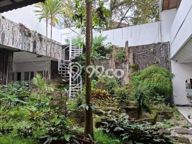 Jual Rumah Mewah Elegan Dengan View Eksklusif di Setiabudi, Bandung Jual Rumah Mewah Elegan Dengan View Eksklusif di Setiabudi, Bandung