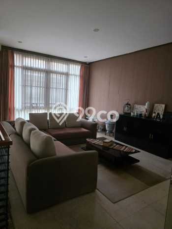 Rumah Nyaman LB 455m2m² Lokasi Sejuk di , Bandung Rumah Nyaman LB 455m2m² Lokasi Sejuk di , Bandung