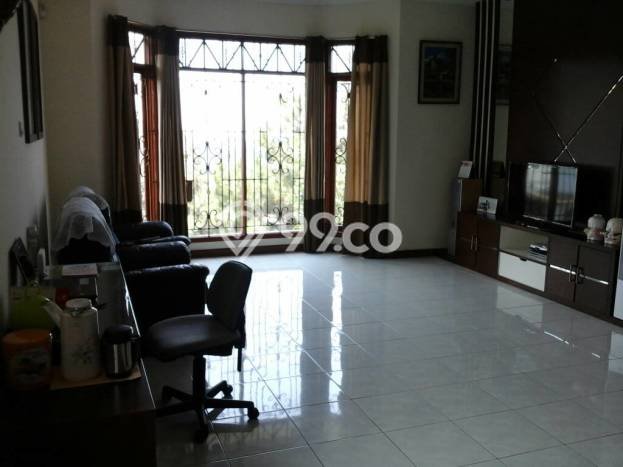 Rumah 4 Kamar Tidur Konsep Modern di Kawasan Elite Resor Dago Pakar, Bandung Rumah 4 Kamar Tidur Konsep Modern di Kawasan Elite Resor Dago Pakar, Bandung