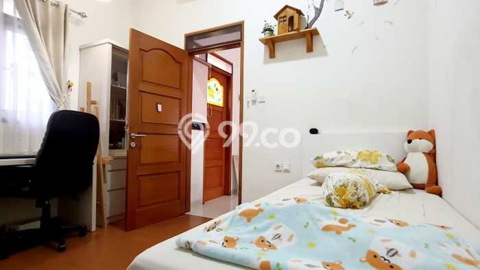 Rumah Modern Cantik 4 Kamar Siap Huni di Ciracas Rumah Modern Cantik 4 Kamar Siap Huni di Ciracas
