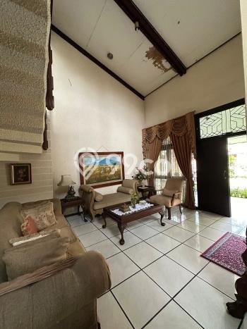 Siap Huni Hunian Elit 5 Kamar di Ciracas Dekat ke Mana Pun Siap Huni Hunian Elit 5 Kamar di Ciracas Dekat ke Mana Pun