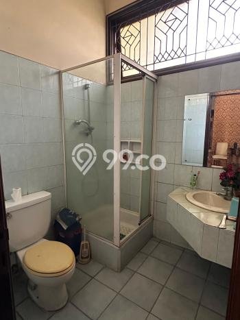 Siap Huni Hunian Elit 5 Kamar di Ciracas Dekat ke Mana Pun Siap Huni Hunian Elit 5 Kamar di Ciracas Dekat ke Mana Pun
