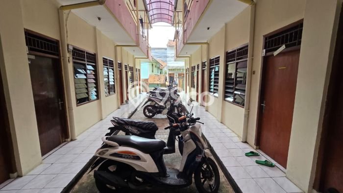 Kost Dijual Lokasi Beji, Depok, 24 KT, 24 KM, 200m2 Kost Dijual Lokasi Beji, Depok, 24 KT, 24 KM, 200m2