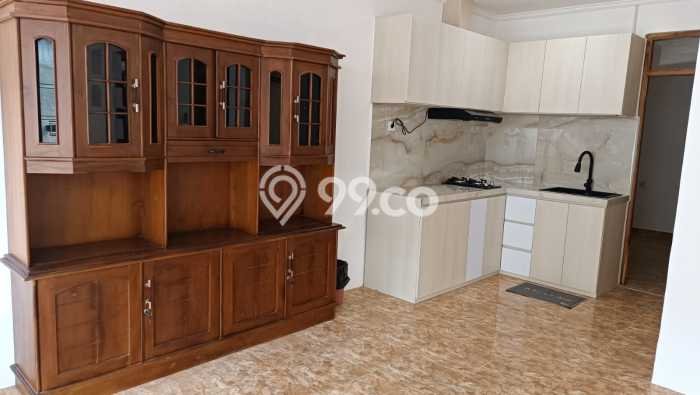 For Sale! Luxury House LT 300m2 Desain Elegan di Tuban For Sale! Luxury House LT 300m2 Desain Elegan di Tuban