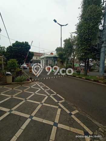 Rumah Mewah LB 600m2 Siap Huni Desain Elegan di Pondok Kelapa, Jakarta Timur Rumah Mewah LB 600m2 Siap Huni Desain Elegan di Pondok Kelapa, Jakarta Timur