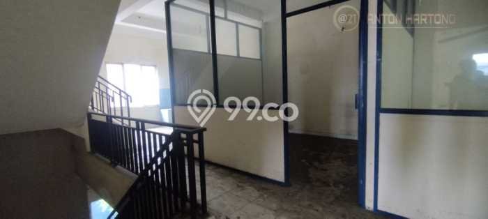 Ruko Lokasi Strategis di Bekasi Barat, Luas 648m2m², Jalan Raya Ruko Lokasi Strategis di Bekasi Barat, Luas 648m2m², Jalan Raya