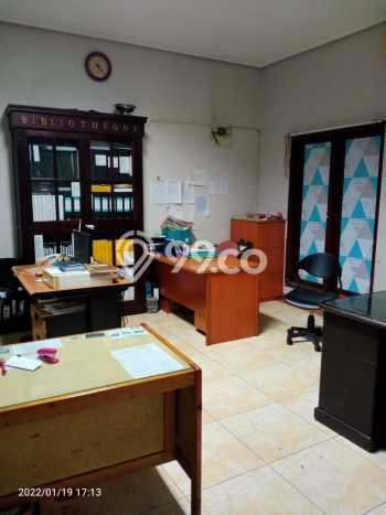 Rumah Mewah LB 750m2 Siap Pakai Desain Elegan di Kayuringin Jaya, Bekasi Rumah Mewah LB 750m2 Siap Pakai Desain Elegan di Kayuringin Jaya, Bekasi