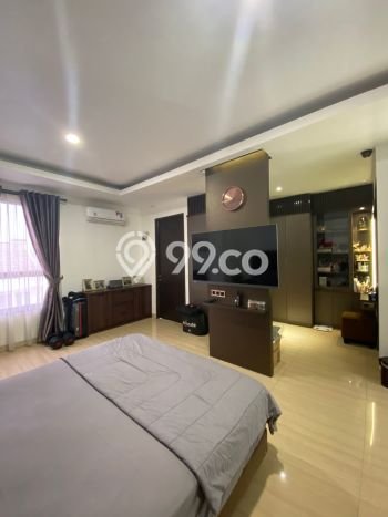 Siap Huni Rumah Mewah 5 Kamar di Kelapa Gading Dekat ke Mana Pun Siap Huni Rumah Mewah 5 Kamar di Kelapa Gading Dekat ke Mana Pun