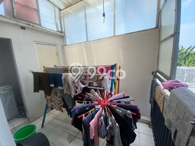Rumah Mewah LB 180m2 Siap Pakai Desain Elegan di Pondok Kelapa, Jakarta Timur Rumah Mewah LB 180m2 Siap Pakai Desain Elegan di Pondok Kelapa, Jakarta Timur