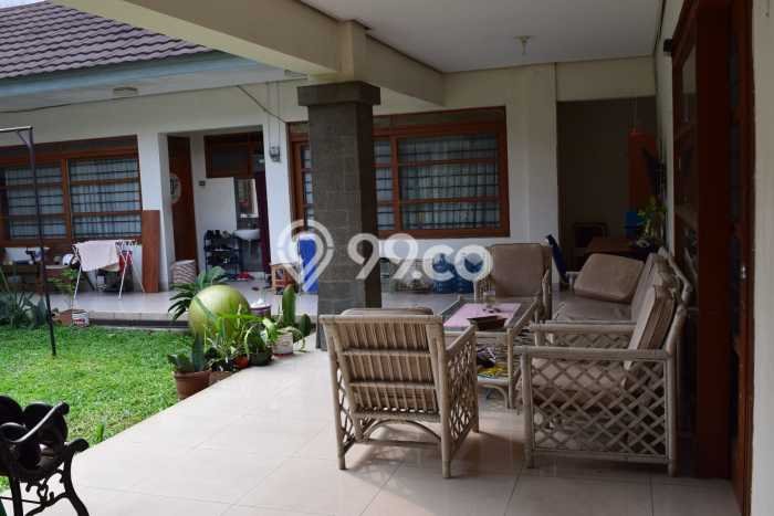 Siap Huni Rumah Mewah 8 Kamar di Kebayoran Baru Dekat ke Mana Pun Siap Huni Rumah Mewah 8 Kamar di Kebayoran Baru Dekat ke Mana Pun