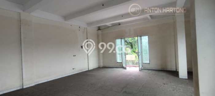 Ruko Lokasi Strategis di Bekasi Barat, Luas 648m2m², Jalan Raya Ruko Lokasi Strategis di Bekasi Barat, Luas 648m2m², Jalan Raya