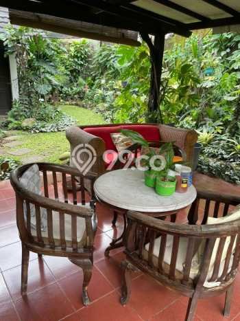 Dijual Rumah Luas Megah Dengan View Eksklusif di Pulomas, Jakarta Timur Dijual Rumah Luas Megah Dengan View Eksklusif di Pulomas, Jakarta Timur