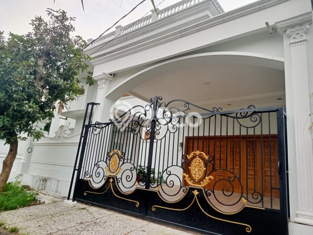 Jual Rumah Luas Elegan Dengan View Eksklusif di Bintaro, Jakarta Selatan Jual Rumah Luas Elegan Dengan View Eksklusif di Bintaro, Jakarta Selatan