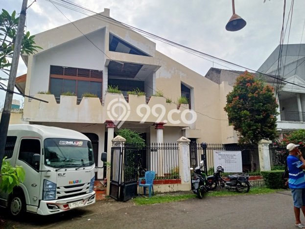 Dijual Rumah Luas Megah Dengan View Eksklusif di Bintaro, Jakarta Selatan Dijual Rumah Luas Megah Dengan View Eksklusif di Bintaro, Jakarta Selatan