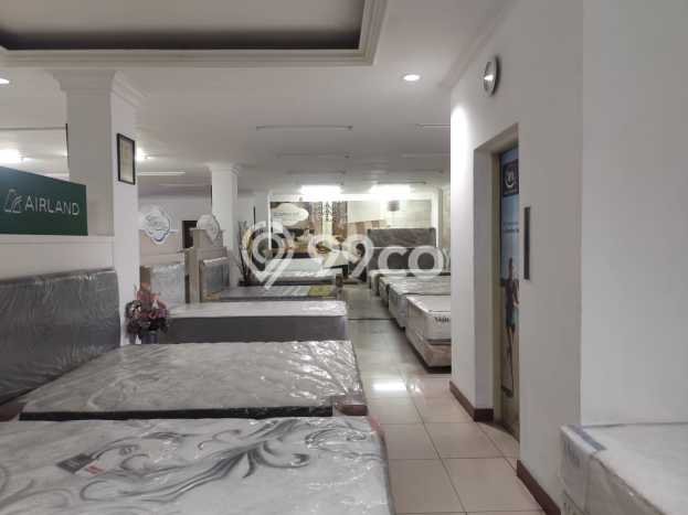 AREA PREMIUM! Ruko Kawasan Roxy, Luas 800m2m², Pusat Komersial AREA PREMIUM! Ruko Kawasan Roxy, Luas 800m2m², Pusat Komersial