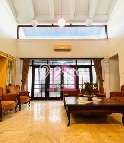 Best Deal Hunian Mewah Ideal dan Luas di Menteng, Jakarta Pusat Best Deal Hunian Mewah Ideal dan Luas di Menteng, Jakarta Pusat
