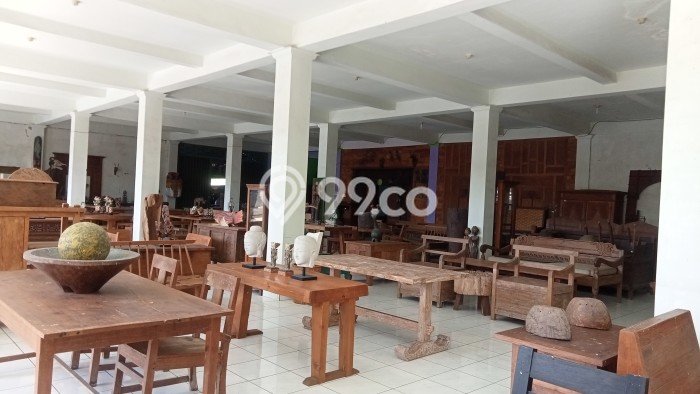 Unit Komersial Paling Strategis di Kuta Badung dengan LB 2081m2 Unit Komersial Paling Strategis di Kuta Badung dengan LB 2081m2