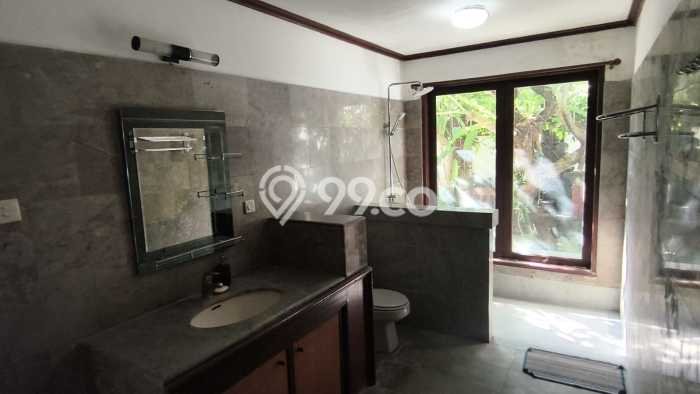 DIJUAL! Vila di , Area 500m2m², Dekat ke Pusat Kota DIJUAL! Vila di , Area 500m2m², Dekat ke Pusat Kota