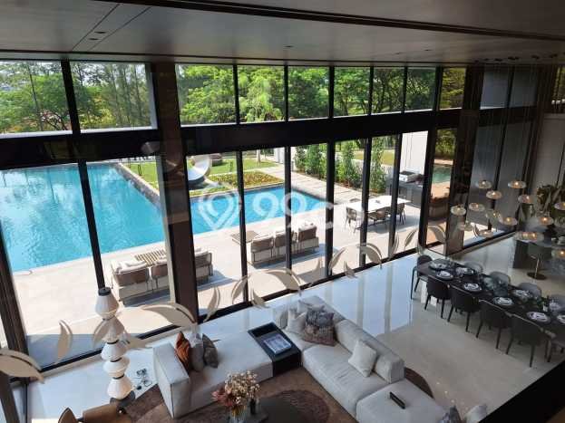 Jual Rumah Luas Megah Dengan View Cantik di Pakuwon, Surabaya Jual Rumah Luas Megah Dengan View Cantik di Pakuwon, Surabaya