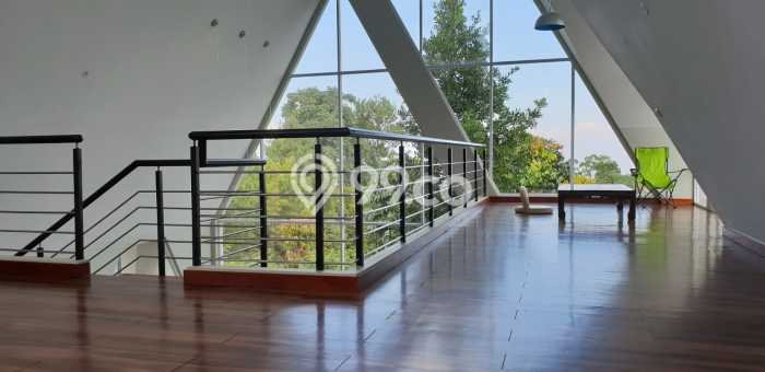 Vila Strategis Kawasan Lembang, Ukuran 1131m2m², Area Nyaman untuk keluarga Vila Strategis Kawasan Lembang, Ukuran 1131m2m², Area Nyaman untuk keluarga