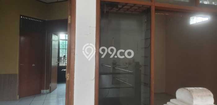 Disewakan! Rumah 6 Kamar Tidur &
3 Kamar Mandi di Cibaduyut, Bandung Disewakan! Rumah 6 Kamar Tidur &
3 Kamar Mandi di Cibaduyut, Bandung