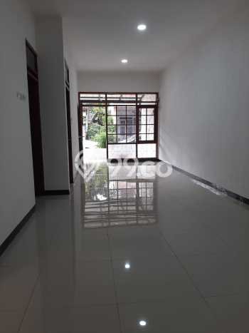 Rumah Modern 4 KT di Taman Kopo Indah Bandung Unfurnished Rumah Modern 4 KT di Taman Kopo Indah Bandung Unfurnished