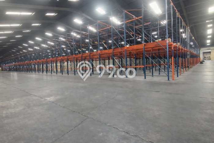 Unit Gudang Disewa Lokasi Cileunyi, Bandung Spesifikasi Luas Bangunan 15000m2 Unit Gudang Disewa Lokasi Cileunyi, Bandung Spesifikasi Luas Bangunan 15000m2