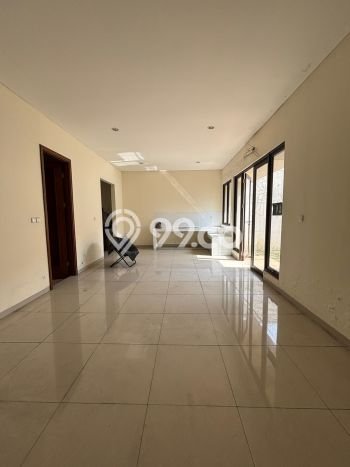 Sewa Rumah Harga Terjangkau di Suvarna Sutera Tangerang Punya 4 Kamar Tidur Sewa Rumah Harga Terjangkau di Suvarna Sutera Tangerang Punya 4 Kamar Tidur
