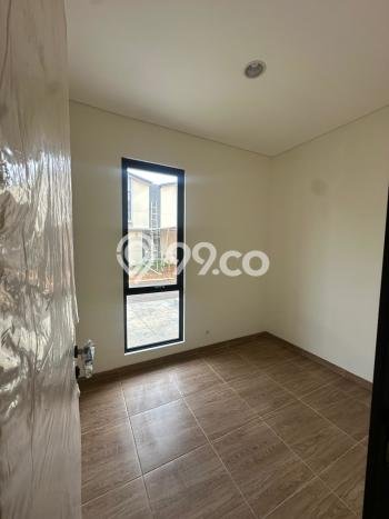 Jarang Ada! Rumah Sewa 3 Kamar Bagus Siap Huni Suvarna Sutera Jarang Ada! Rumah Sewa 3 Kamar Bagus Siap Huni Suvarna Sutera