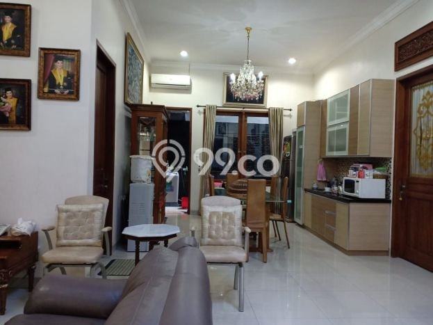Rumah Elit LB 500m2 Siap Pakai Desain Elegan di Buah Batu, Bandung Rumah Elit LB 500m2 Siap Pakai Desain Elegan di Buah Batu, Bandung