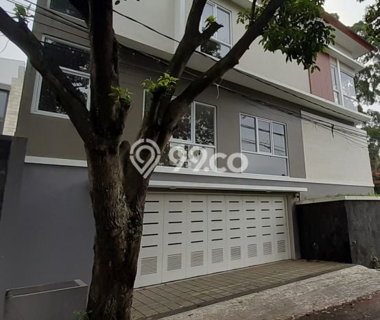 Rumah Luxury Modern Siap Huni di Dago Bandung Rumah Luxury Modern Siap Huni di Dago Bandung