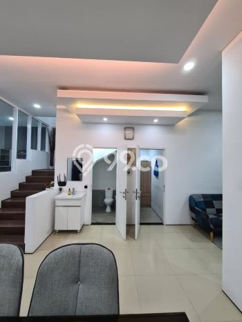 Rumah Elit Modern Tanpa Renovasi di Setra Duta Bandung Rumah Elit Modern Tanpa Renovasi di Setra Duta Bandung