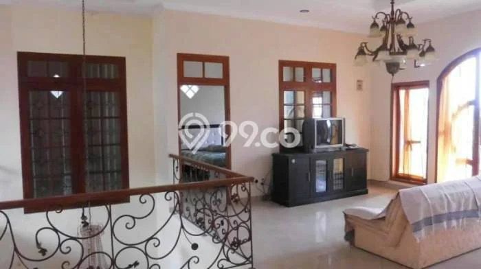 Disewakan! Rumah 6 Kamar Tidur &
4 Kamar Mandi di Sarijadi, Bandung Disewakan! Rumah 6 Kamar Tidur &
4 Kamar Mandi di Sarijadi, Bandung