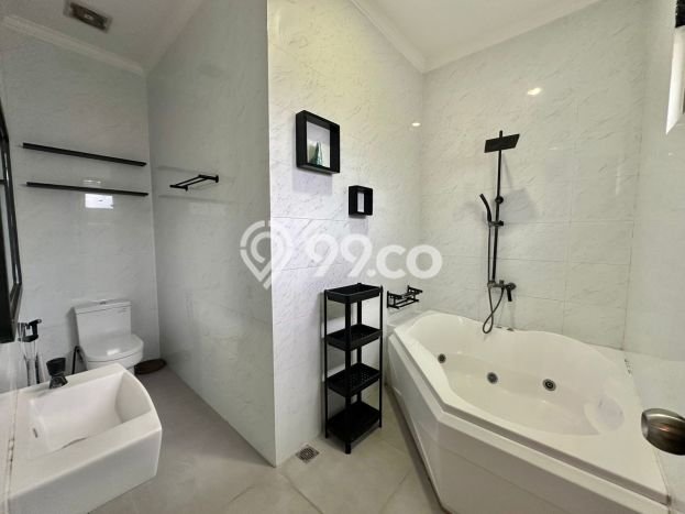 Lokasi strategis! Rumah siap huni dikontrakkan di Margahayu LB 160m2 Lokasi strategis! Rumah siap huni dikontrakkan di Margahayu LB 160m2