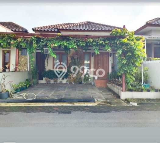 Ready to Use! Luxury House LT 132m2 Desain Elegan di Cigadung Ready to Use! Luxury House LT 132m2 Desain Elegan di Cigadung